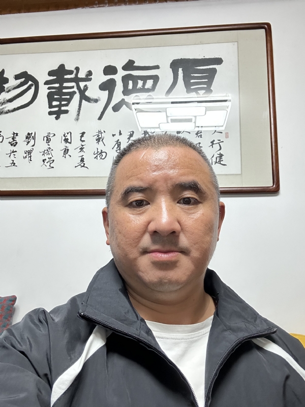 沉稳世界的第一张照片--华安征婚网