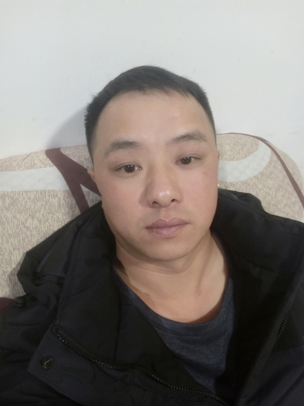 辉荣的第三张照片--华安征婚网