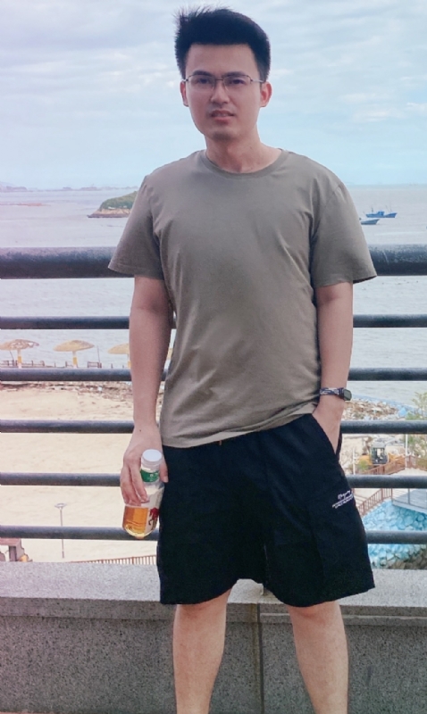 火花的第一张照片--华安征婚网