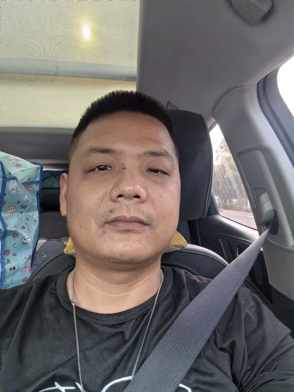 卖电池的大叔的第一张照片--华安征婚网